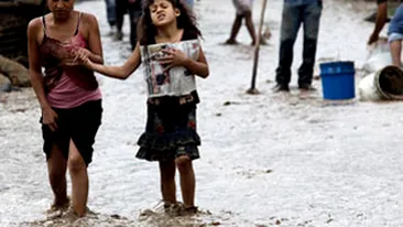 GROAZA SI MOARTE! Peste 200 de oameni au decedat din cauza furtunii Agatha!