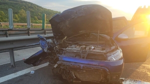 TRAGEDIE pe A1, în Sibiu! O femeie de 48 de ani a murit, după ce a intrat cu mașina într-un TIR staționat