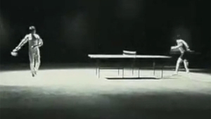 VIDEO Ce face BRUCE LEE cu NUNCEAGUL nu face nici ZORRO cu SABIA! A jucat ping pong cu un profesionist si l-a facut PRAF!