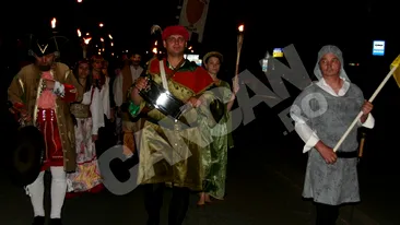 La Suceava nu e apa calda toata luna, dar e Festival medieval!