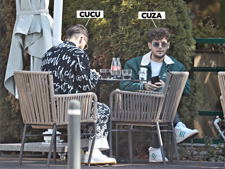 Cuza și Cucu, numai cu ochii în telefoane / (Sursa: CANCAN.RO)