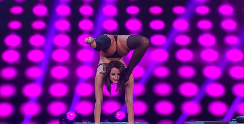 Scene halucinante la iUmor! Mihai Bendeac, replică obscenă după ce a văzut-o pe Cristina Garcia: „Mi-ar plăcea să mă luaţi puţin la…”