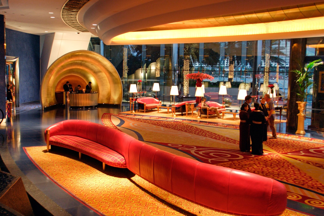 Hotelul Burj Al Arab din Dubai. Foto: Profimedia