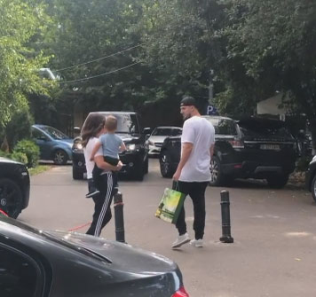 Cosmin Olăroiu a coborât la costum din Rolls și a dat bacșiș 50 €!