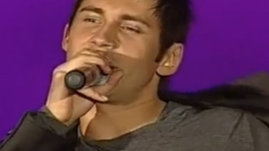 VIDEO Dan Balan, beat sau drogat?! Uite in ce hal a putut sa cante intr-un concert la Chisinau!