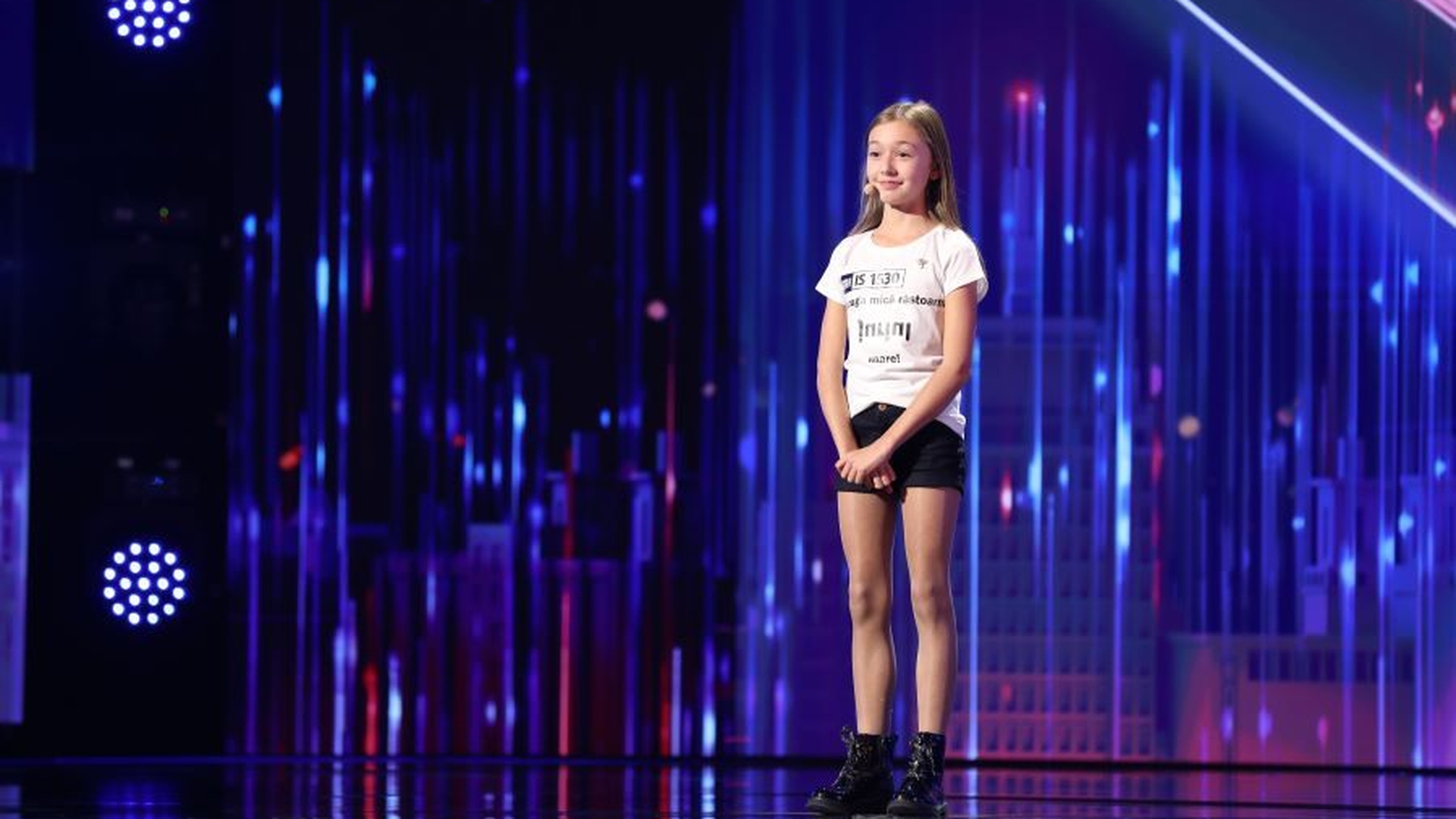 iUmor s-a " mutat" la Pro TV? Cine e Sara, concurenta care l-a umilit pe Mihai Petre, după ce a fost înlăturat de la Românii au Talent