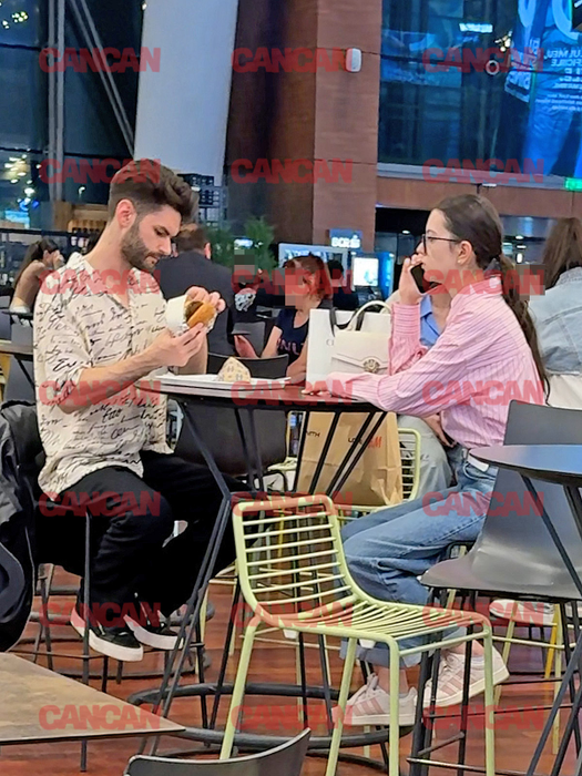 Edward Sanda și Cleopatra Stratan, la un mall din Capitală