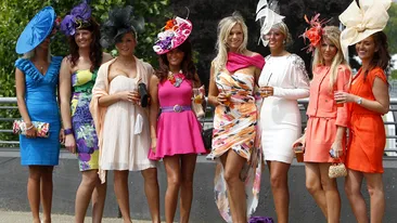 Ce parada de palarii la calarie!