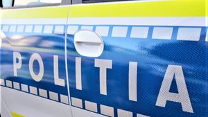 A fost tras pe dreapta, iar polițiștii i-au găsit în mașină o farfurie cu droguri! A fost întocmit un dosar penal