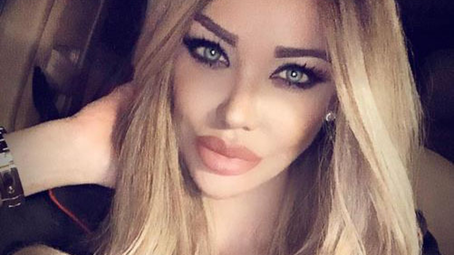 BIANCA DRĂGUŞANU e în culmea fericirii şi a arătat tuturor asta! Abdomenul ei e mai plat ca niciodată, după ce a născut