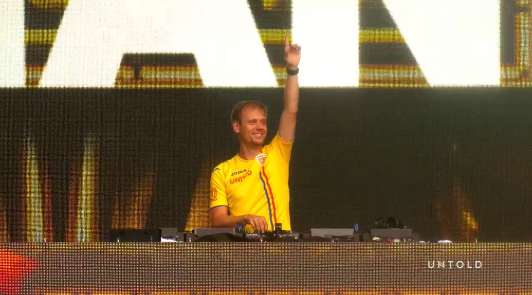 Armin van Buuren vine cu o surpriză pentru fanii lui, la sfârșit de 2018! Dj-ul olandez pregătește un show ce a fost sold out în 3 ore!