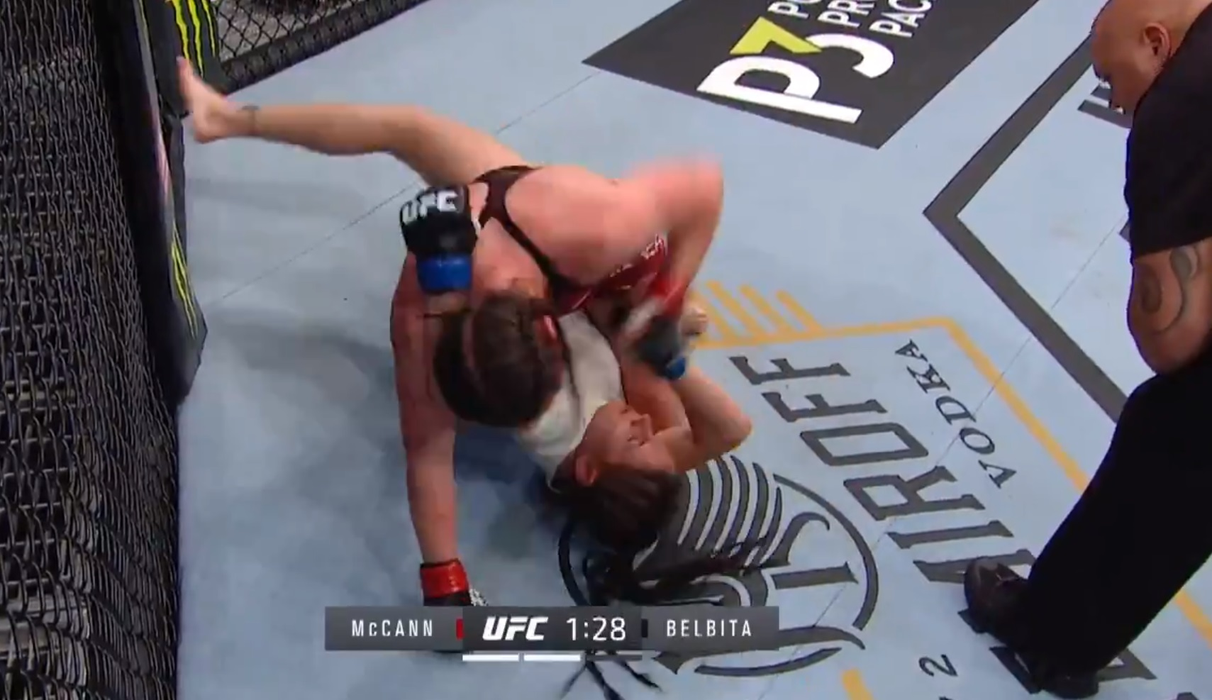 Diana Belbiţă, bătută măr la debutul în UFC. Vedeta de la Exatlon s-a pozat după loviturile puternice încasate și a spus ce face după meci