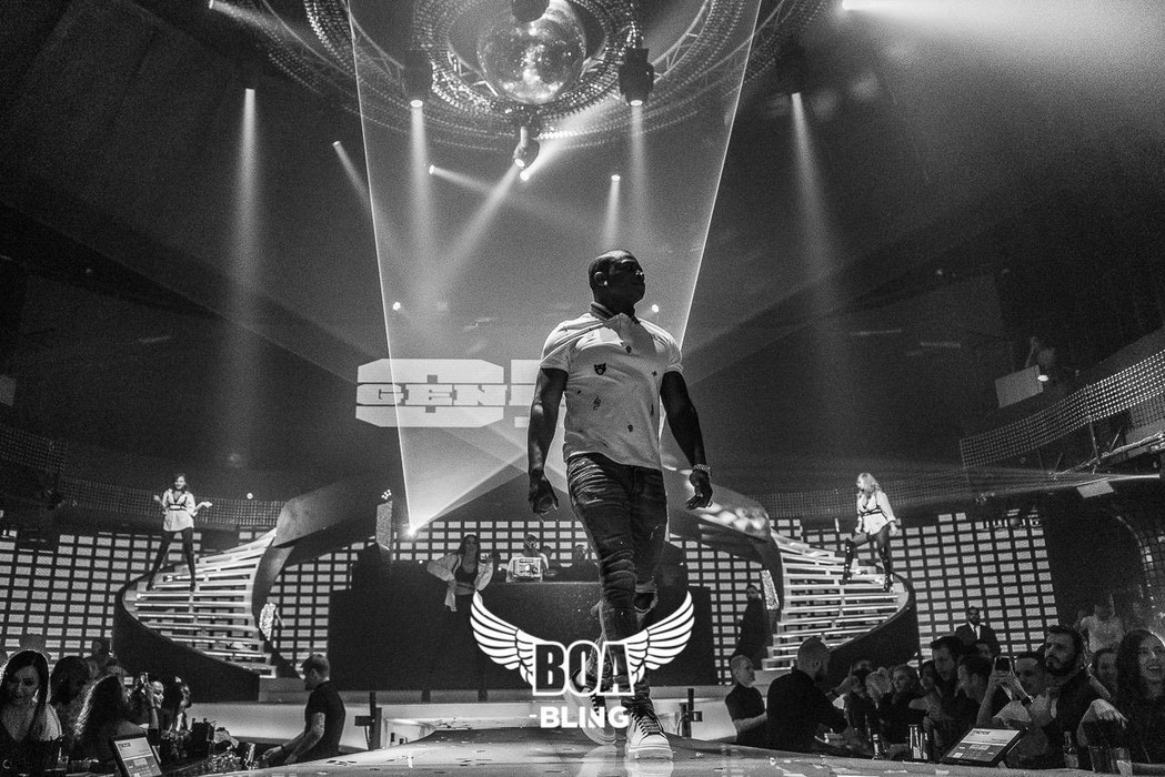 O.T. Genasis a cerut organizatorilor ”o tonă” de Armand de Brignac