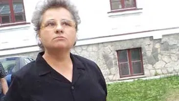 In lacrimi, pe treptele tribunalului. Nici caldura in iarna nu mi-am permis, nu am cu ce sa o platesc! Citeste drama incredibila a vaduvei soferului omorat de Huidu