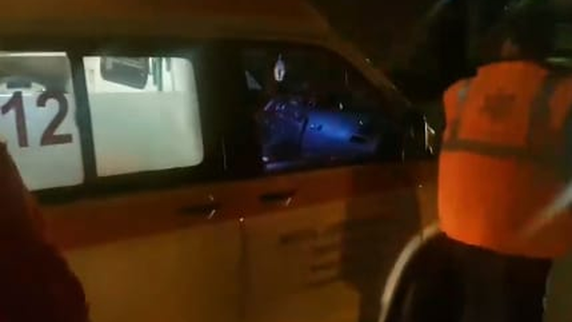 Noi detalii în cazul fetei de 13 ani din Târgoviște care s-a aruncat de la etajul doi. Tatăl ei, pompier SMURD, i-a dat primul ajutor