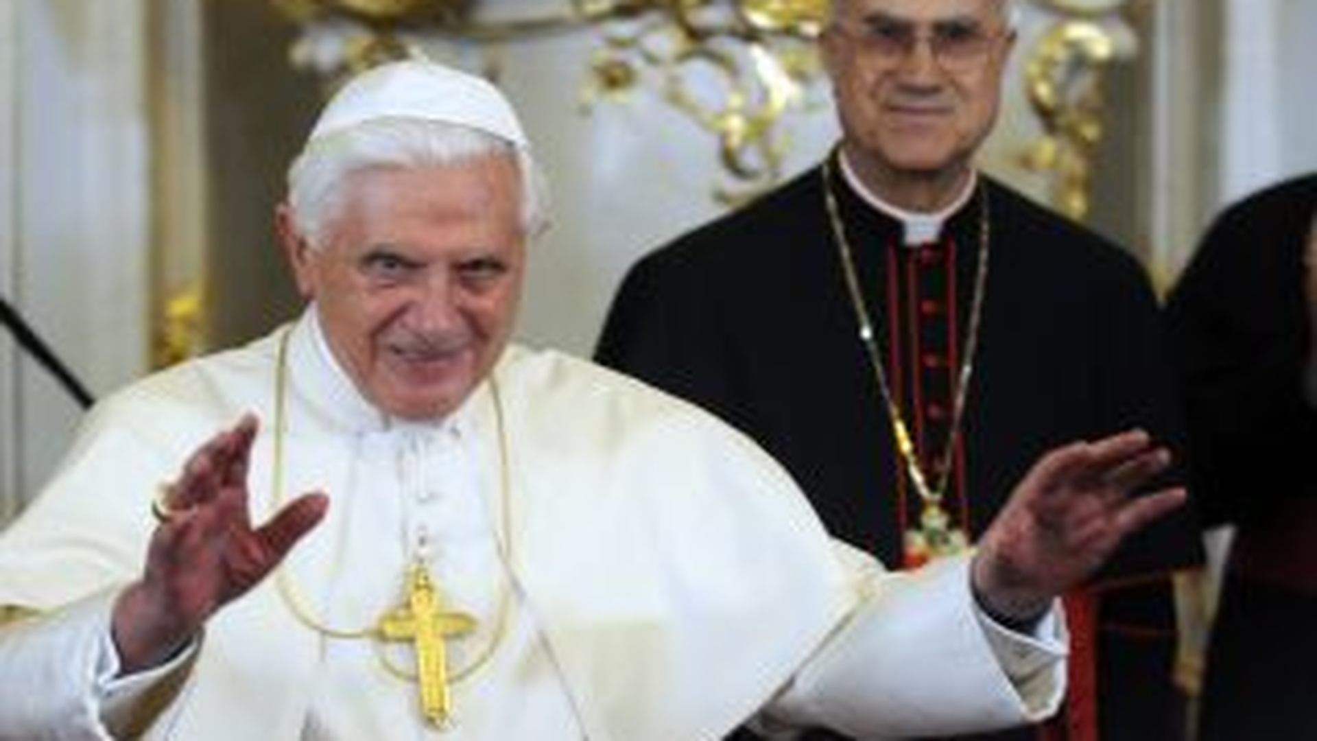 Londra cere scuze Vaticanului pentru documentul in care Papa este sfatuit sa lanseze o marca de prezervative