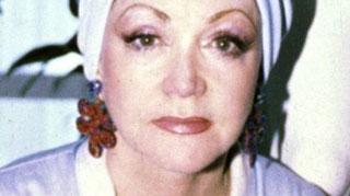 Pozele care te vor lasa cu gura cascata! Mama unui star hollywoodian arata ASA la 90 de ani!