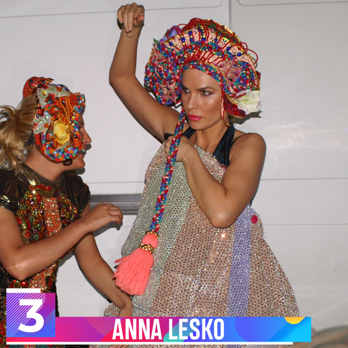 Top 20 bunăciuni din showbiz care au rămas “total descoperite” în locuri publice. Anna Lesko, Gina Pistol sau Anda Adam sunt doar câteva dintre numele sonore