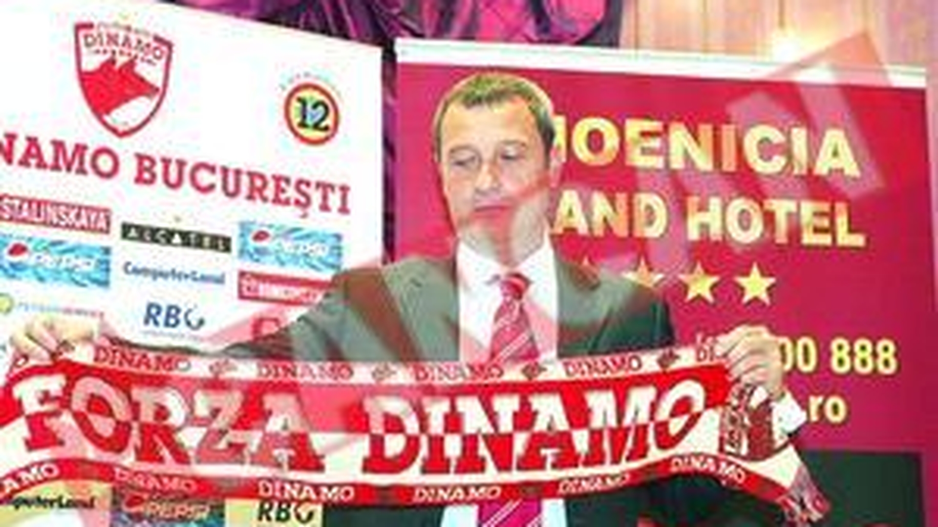 Rednic se intoarce la Dinamo cand lumea se duce la plaja