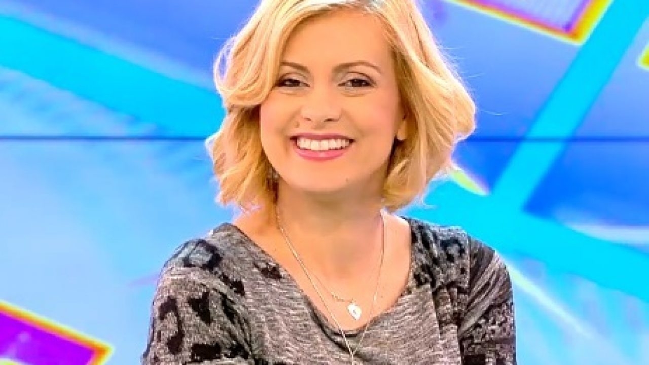 Simona Gherghe, mărturisire neașteptată. N-ai să crezi cu cine vorbește vedeta pe Whatsapp: ”Am sunat-o și am rugat-o să...”