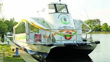 ALPAB pune la dispozitia bucurestenilor o noua ambarcatiune! Plimbari in Herastrau cu un vaporas de lux