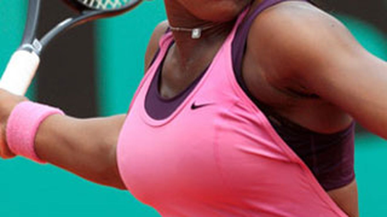 Serena Williams rateaza trei turnee pentru ca a calcat pe cioburi la restaurant