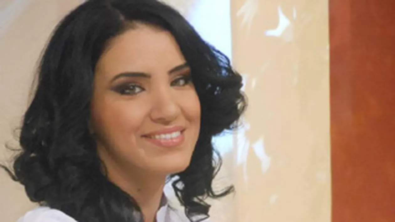 Adelina Pestritu in pijamale flausate! Cine ma vrea sexy in adevaratul sens al cuvantului, sa aStepte pana in noaptea de Revelion