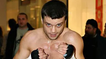 Jo Jo Dan l-a facut KO pe Do Nascimento, pastrandu-si WBC Continental