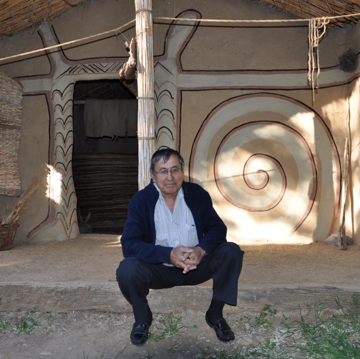 Regretatul profesor care a avut inițiativa de a ridica satul neolitic, unic pe continent