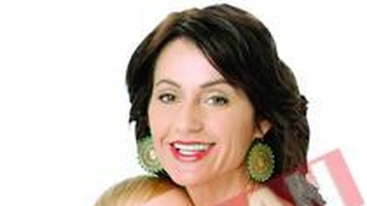 Nadia il prezinta pe Dylan tatalui ei