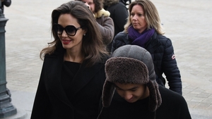 Angelina Jolie radiază de fericire! Cum a fost fotografiată în Franţa