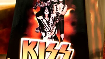 Rockerii de la Kiss fac bani din moarte