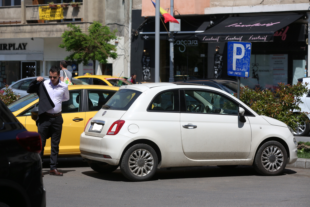 Cu ce bolizi merge la Primăria Capitalei consilierul general Claudiu Daniel Catană