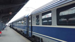 Veste bună pentru turiști. Tren suplimentar din Capitală spre Constanţa, în următoarele week-end-uri şi în perioada minivacanţei de Sfânta Maria