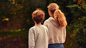 Nu e basm! Motivul pentru care o fiică a fost mințită, timp de 15 ani, de părinții ei că este alergică la un aliment: „Mă simt trădată și manipulată”