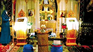 Sfinteste apa cu un cap de mort!