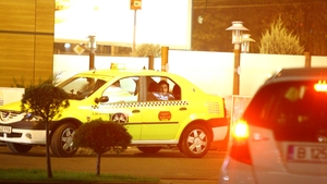 Daca ar dribla asa si pe teren, Cristea ar ajunge la Real! Printul a fentat coada la un fast-food si a incercat sa agate 2 fete