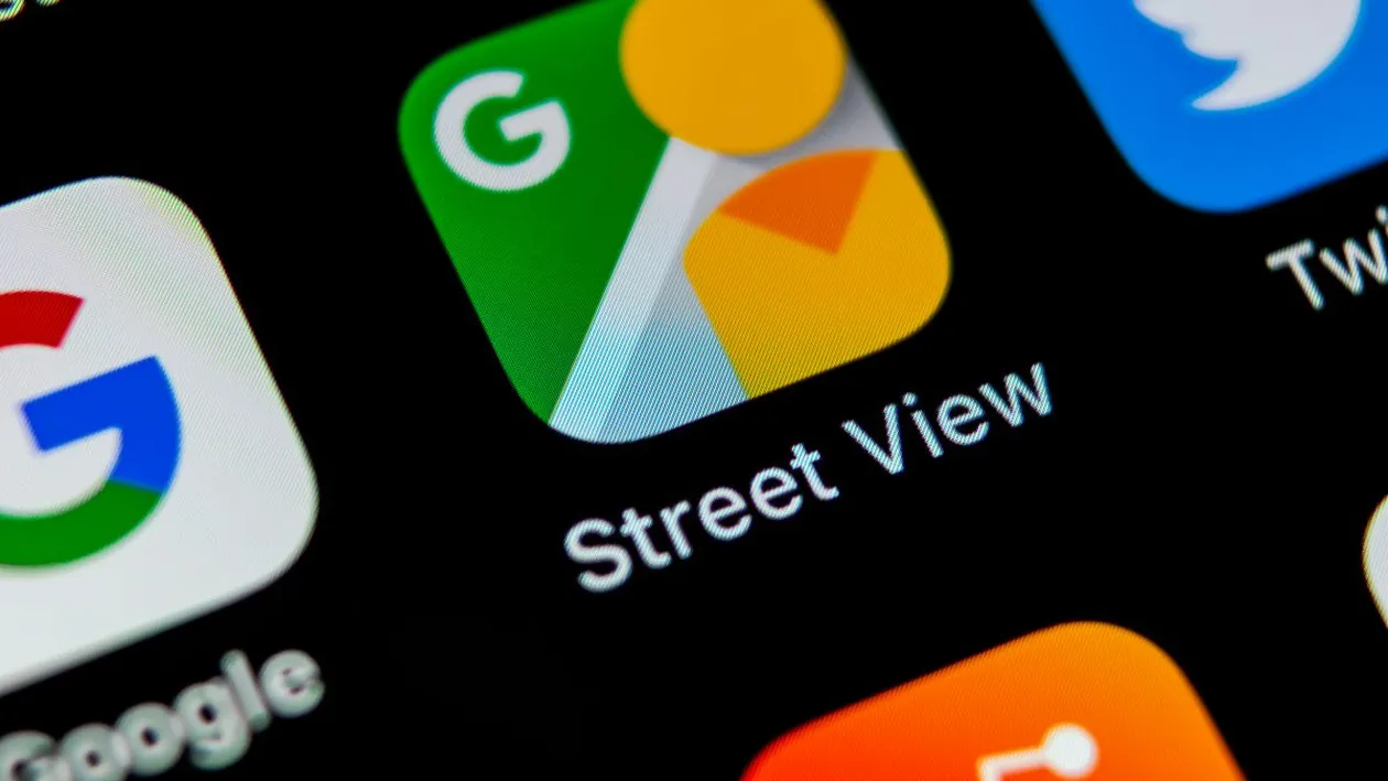 Poveștile oamenilor care și-au găsit părinții pe Google Street View, la mulți ani după ce aceștia au decedat. FOTO