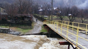 Avertizare meteo! Cod galben de inundații în 11 județe