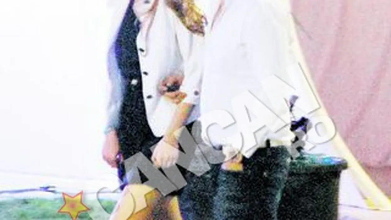 Escapade cu Escalade! Penescu Jr. plimba aceeasi fata zi si noapte