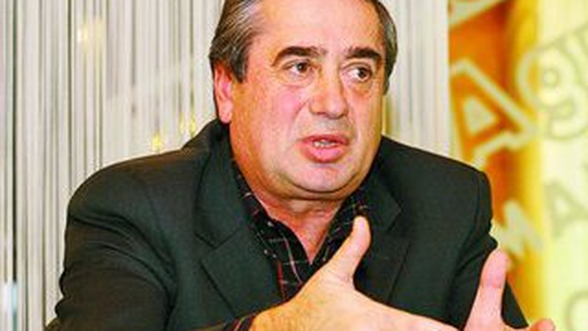Ioan Niculae l-a tratat de hernie pe nea Mitica