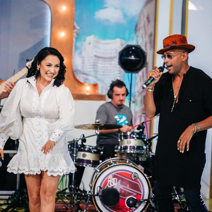Andra Măruță, într-o rochiță prea scurtă în direct la Pro TV! Când s-a așezat pe canapea, telespectatorii au văzut tot