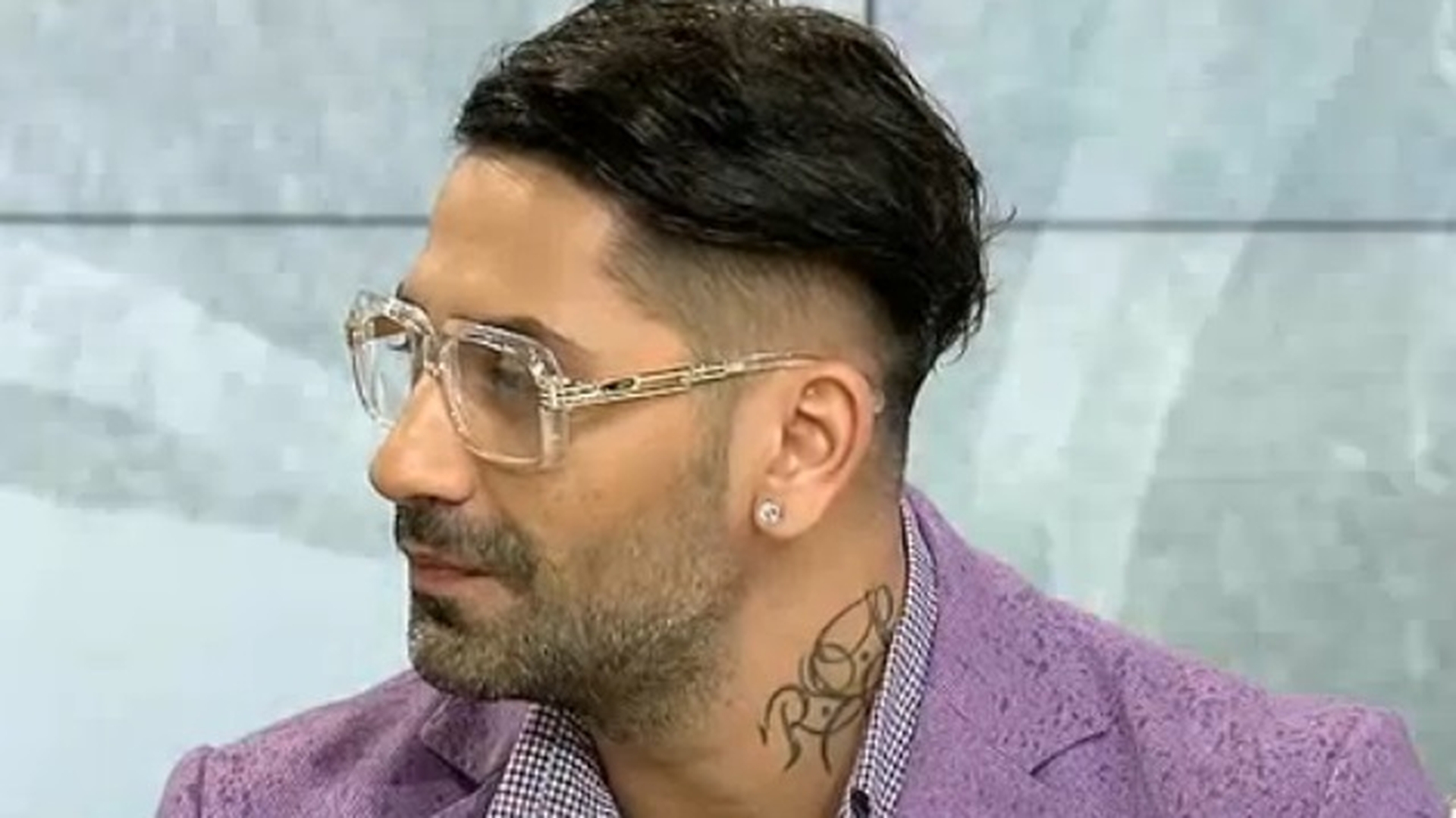 CONNECT-R este acum celebru şi nu mai duce grija zilei de mâine, dar puţină lume ştie despre drama din familia lui! "Noi am mai avut un copil care a murit... "
