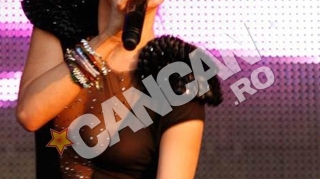 Inna si-a bagat fanii in boala! A aparut pe scena la un concert in Rusia cu sfarcurile la vedere!