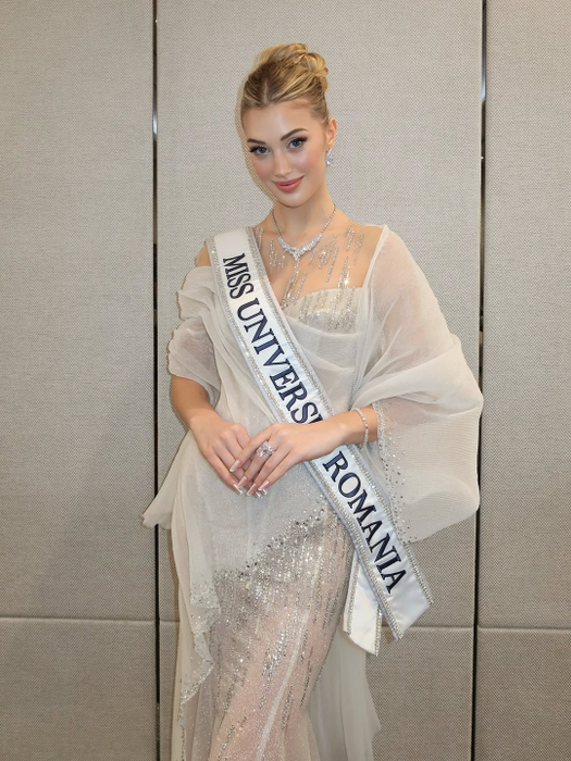 Cătălina Jacob reprezintă România în cadrul Miss Universe 2025