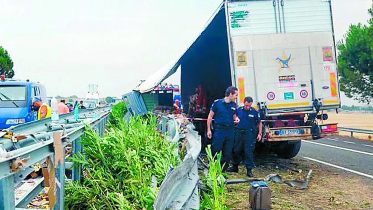 Au adunat banii cu lopata