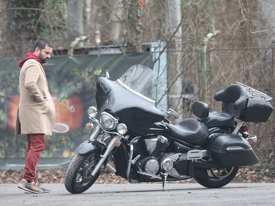 Marius Drăguș și-a achiziționat un Kawasaki Vulcan 2000 / (Sursa: CANCAN.RO)