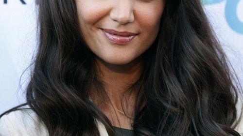 Katie Holmes, fără machiaj! Actriţa arată foarte rău şi pare extenuată! Ce credeţi că a adus-o în pragul ăsta?