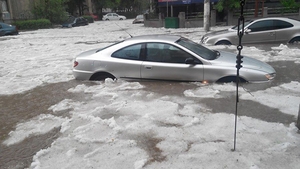 Avertizare METEO! Ploi, vant puternic si descarcari electrice, în toata tara, pana luni seara