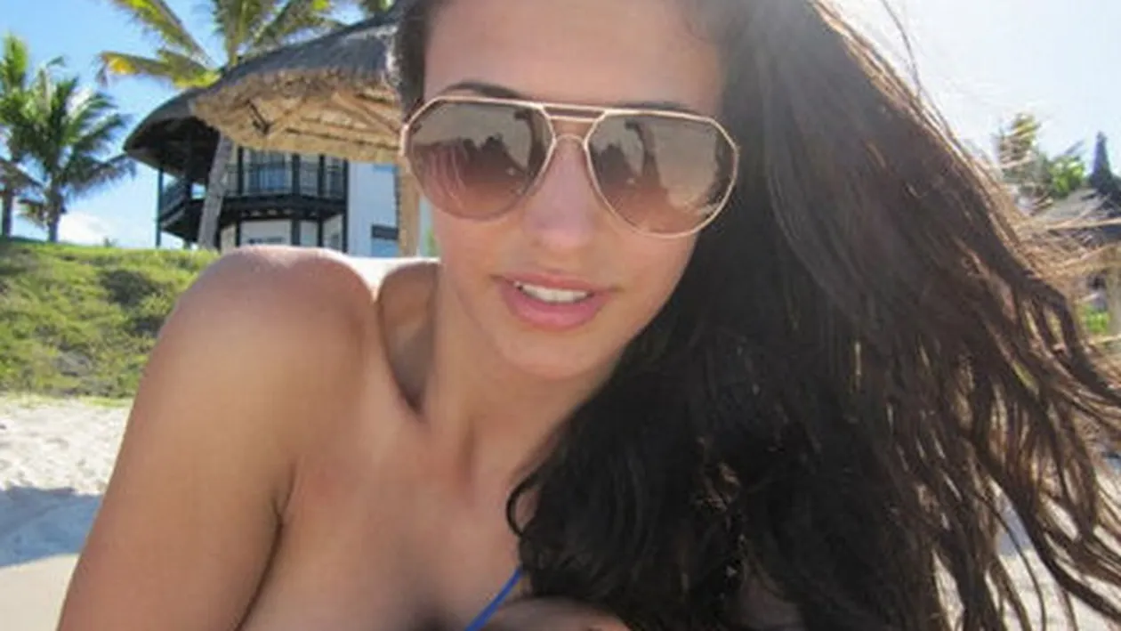 Emana sexualitate prin toti porii! Desi mai are putin si ii naste copilul lui Velea, Antonia ramane pe locul 1!